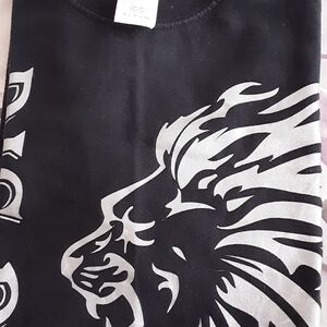 Graphic Print T-shirt